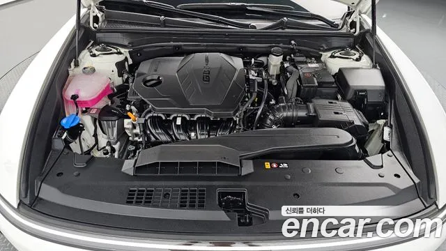 Hyundai Grandeur GN7 — Фото автомобиля 9