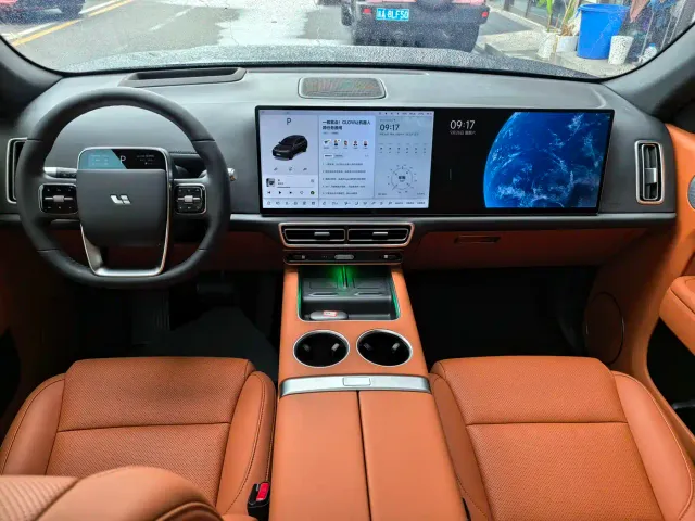 Li Auto L7 — Фото автомобиля 10