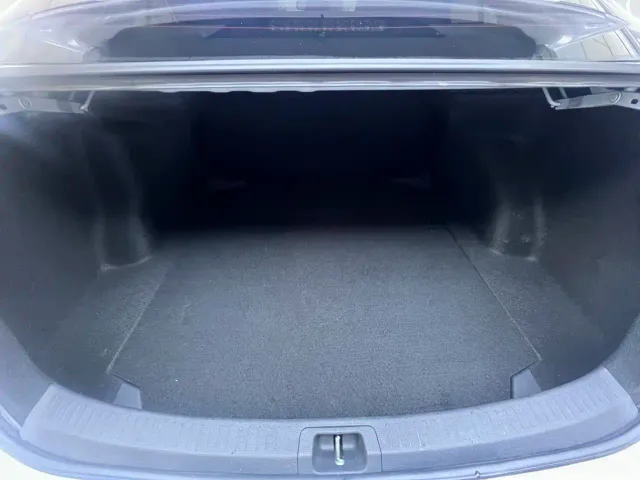Toyota Corolla — Фото автомобиля 14