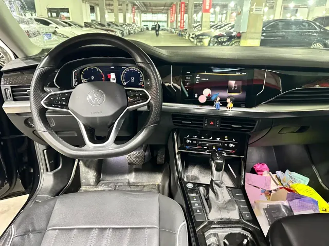 Volkswagen Passat — Фото автомобиля 10