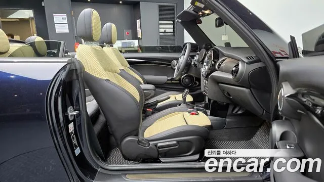 MINI Cooper Convertible — Фото автомобиля 10