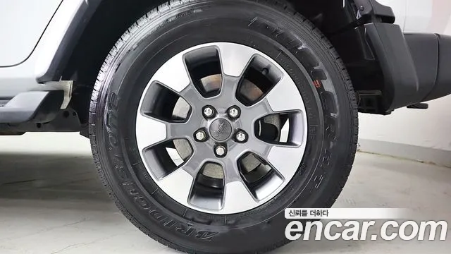 Jeep Wrangler JL — Фото автомобиля 6