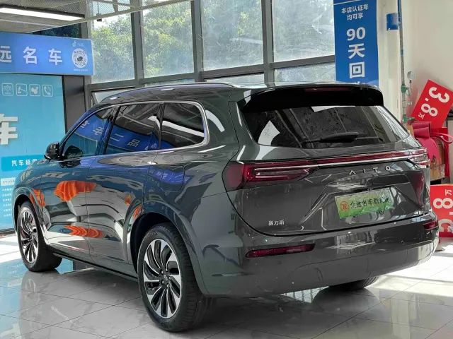 Aito M7 — Фото автомобиля 7