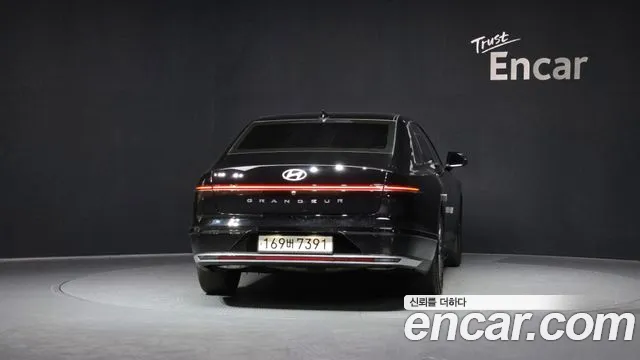 Hyundai Grandeur Grandeur (GN7) 2.5 Бензин 2WD — Фото автомобиля 4