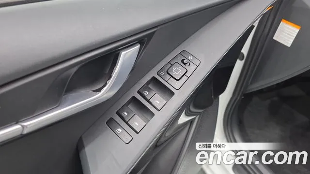 Kia Niro — Фото автомобиля 28