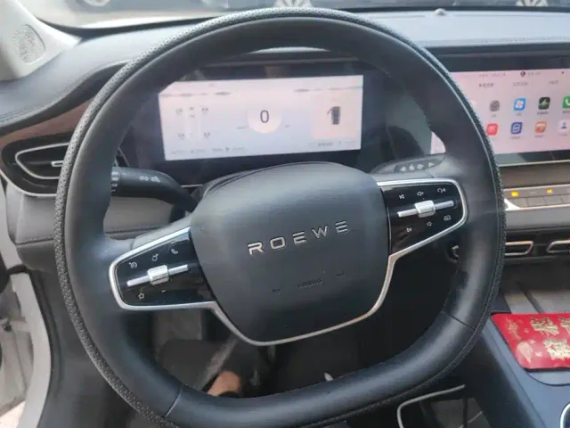 Roewe D7 — Фото автомобиля 15