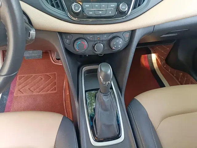 Chevrolet Monza — Фото автомобиля 13