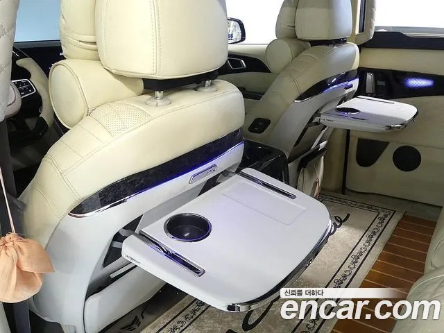 Kia Canival Carnival 4 поколение Бензин 9 мест Hi-Limousine(Спецкузов) — Фото автомобиля 16