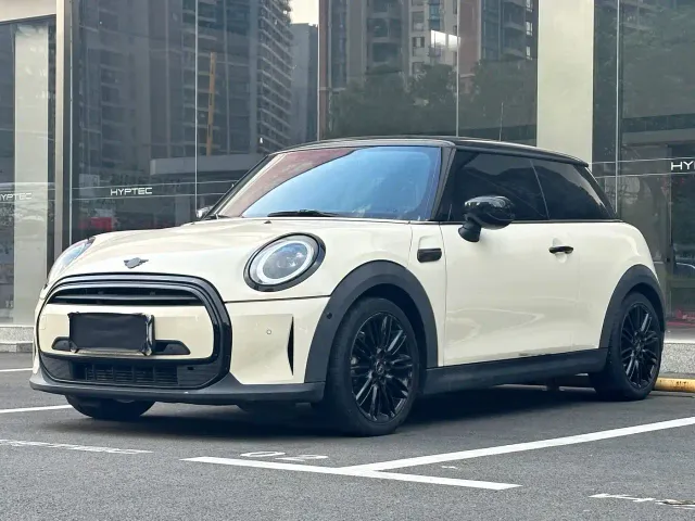 Фотография автомобиля — MINI Hatch