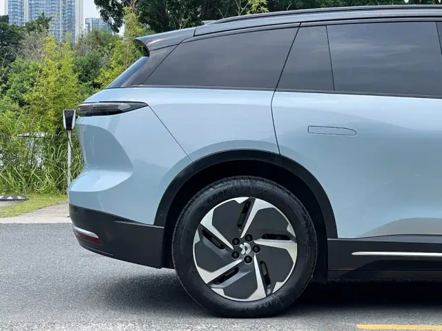 Nio ES6 — Фото автомобиля 25