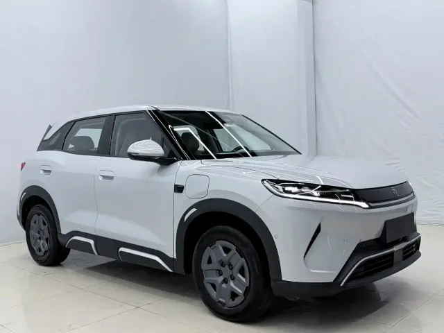 BYD Yuan UP — Фото автомобиля 3