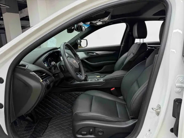 Cadillac CT5 — Фото автомобиля 12