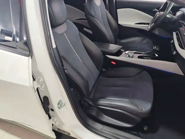 Buick Velite 6 — Фото автомобиля 24