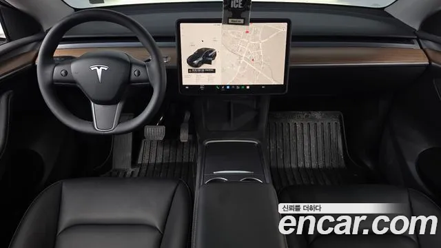 Tesla Model Y — Фото автомобиля 10