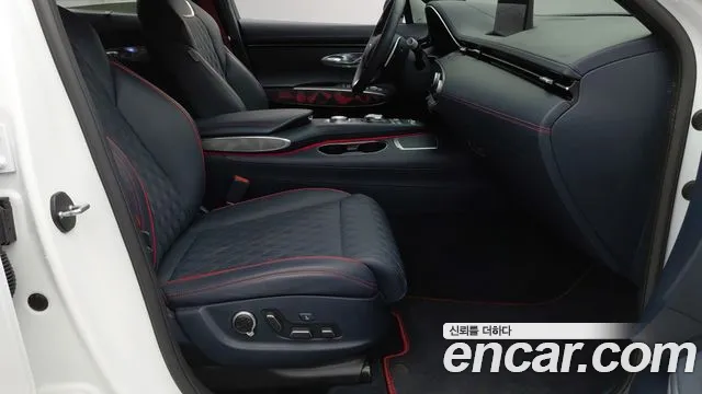 Genesis GV70 2.5T Бензин AWD — Фото автомобиля 6