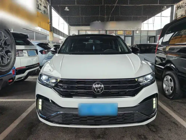 Volkswagen T-Roc — Фото автомобиля 2