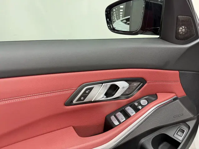 BMW 3 Series — Фото автомобиля 15