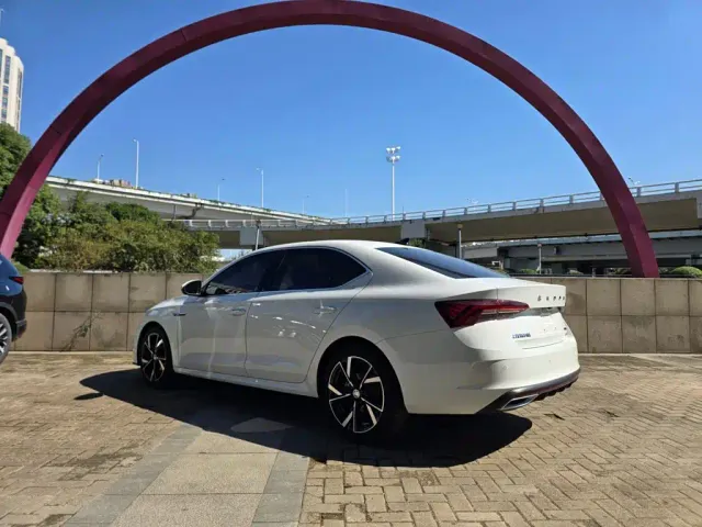 Skoda Octavia — Фото автомобиля 5