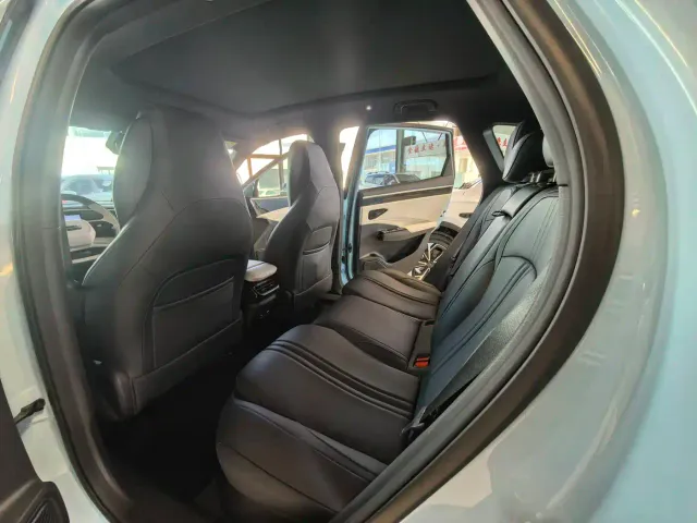 Geely Galaxy L7 — Фото автомобиля 10