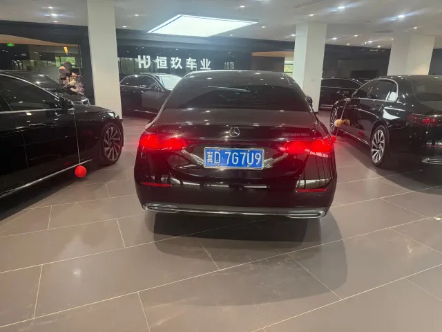 Mercedes-Benz E-Class — Фото автомобиля 6