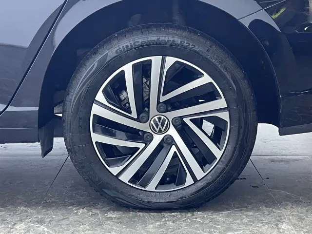 Volkswagen Lavida — Фото автомобиля 10