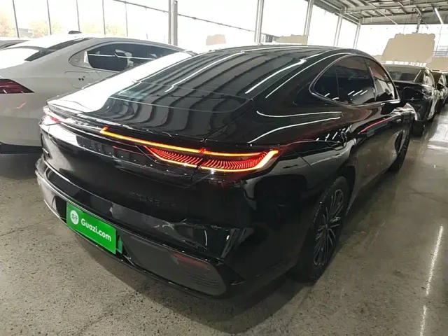 Geely Galaxy Xingyao 8 — Фото автомобиля 6
