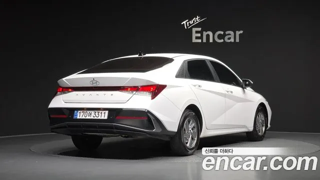 Hyundai Avante CN7 — Фото автомобиля 2