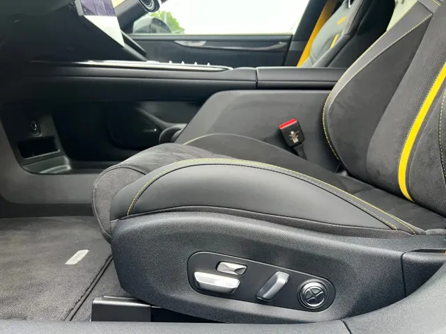 Xiaomi SU7 Ultra — Фото автомобиля 11
