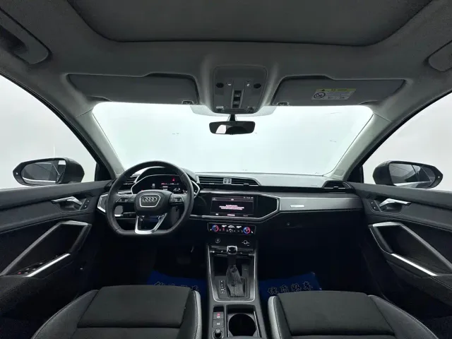 Audi Q3 — Фото автомобиля 11