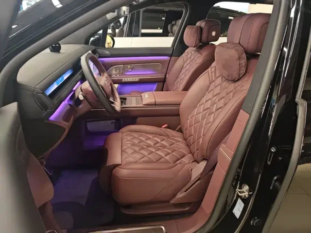 Nio ES8 — Фото автомобиля 14