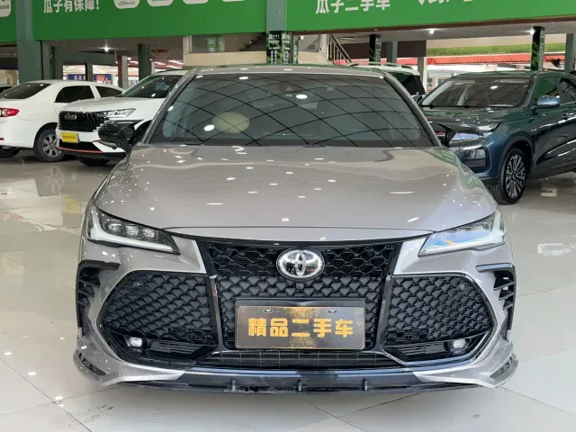 Toyota Avalon — Фото автомобиля 2