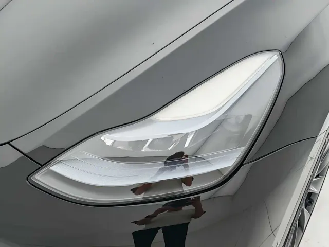 Tesla Model Y — Фото автомобиля 20