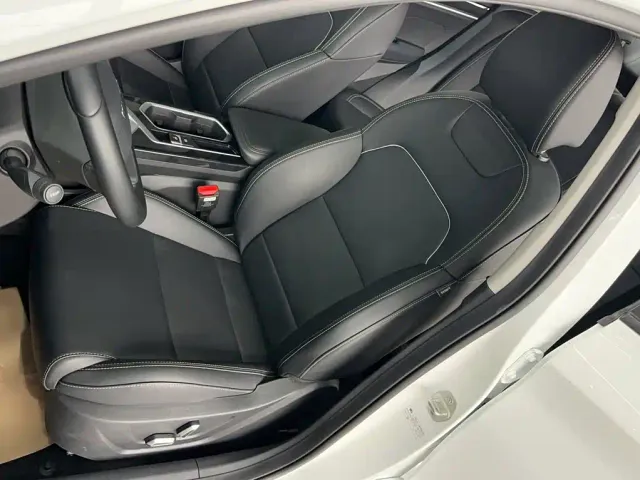 Geely Binyue — Фото автомобиля 10