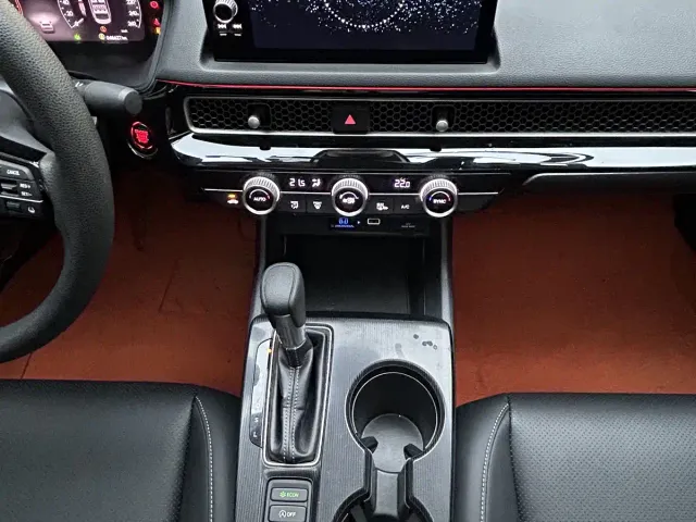 Honda Civic 2022 240TURBO CVT Sport Edition — Фото автомобиля 17