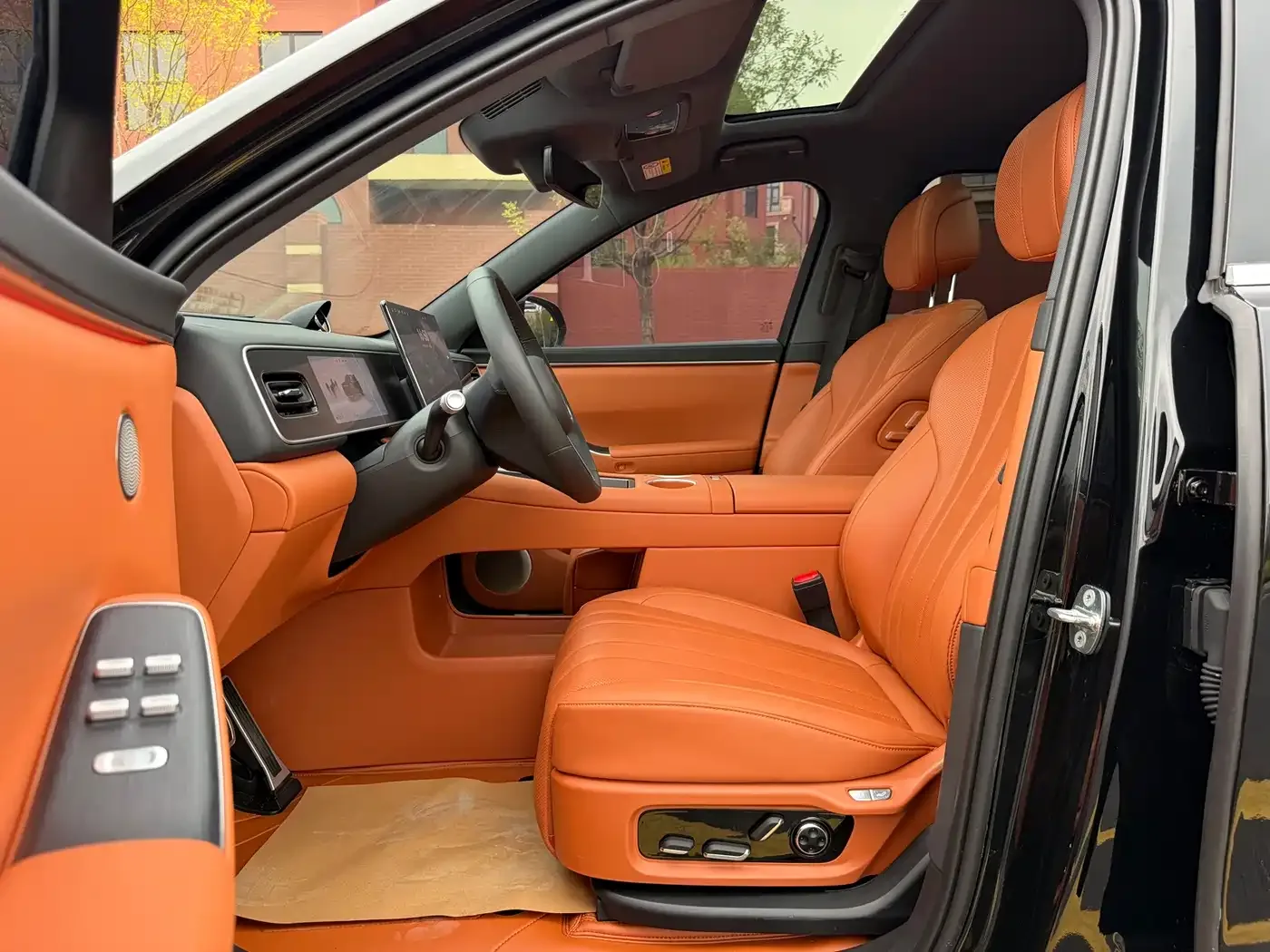 AITO Wenjie AITO M7 2026 Extended Range Max AWD 5-seater — Фото автомобиля 7