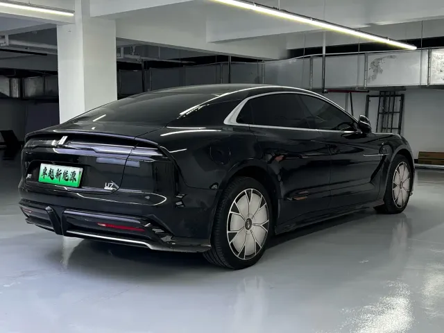 BYD U7 — Фото автомобиля 6