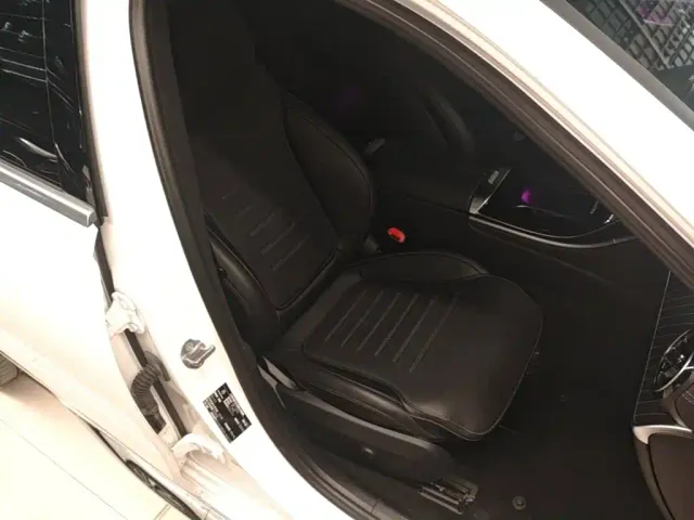 Mercedes-Benz C-Class — Фото автомобиля 24