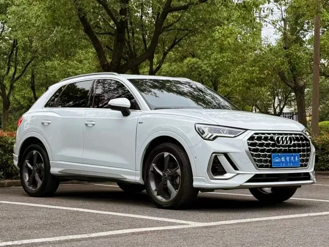 Audi Q3 — Фото автомобиля 3