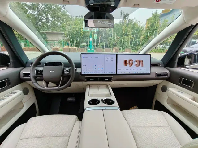 Li Auto Li Auto MEGA 2024 Ultra — Фото автомобиля 8