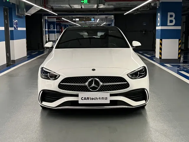 Mercedes-Benz C-Class — Фото автомобиля 2