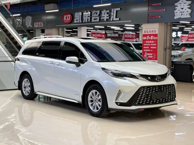 Toyota Granvia — Фото автомобиля 3
