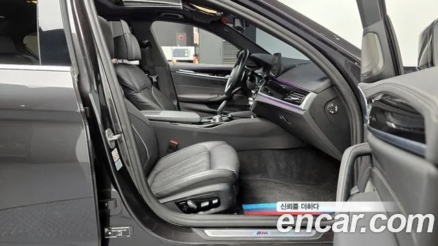 BMW 5-Series 5 серия (G30) 530i xDrive M Sport — Фото автомобиля 10