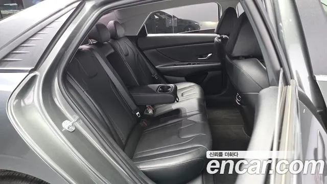 Hyundai Avante CN7 — Фото автомобиля 11