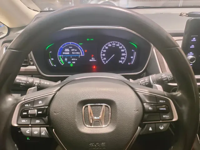 Honda Odyssey — Фото автомобиля 18