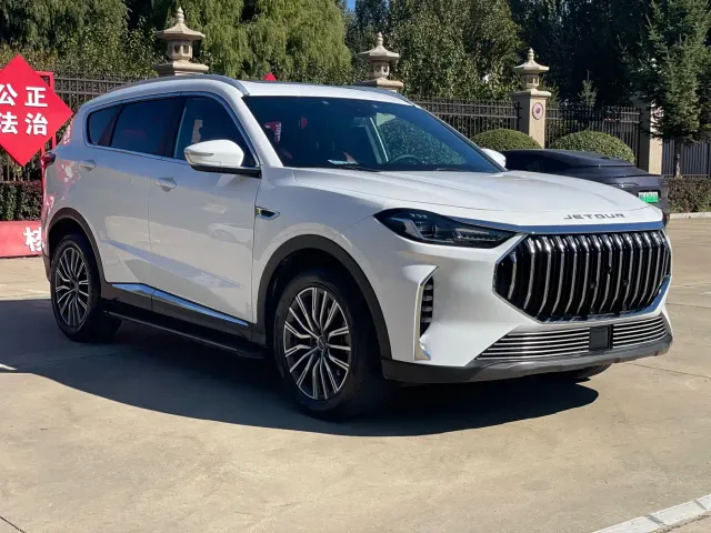 Jetour X70 Plus — Фото автомобиля 3
