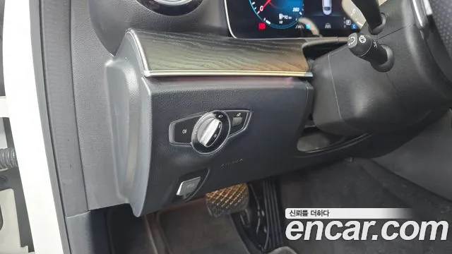 Mercedes-Benz E-Class W213 — Фото автомобиля 19
