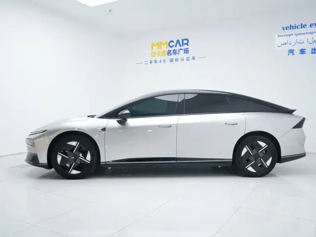 Xpeng P7+ — Фото автомобиля 9