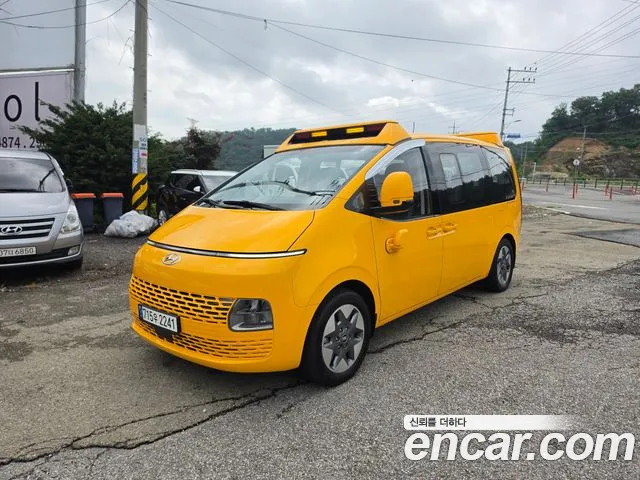 Фотография автомобиля — Hyundai Staria