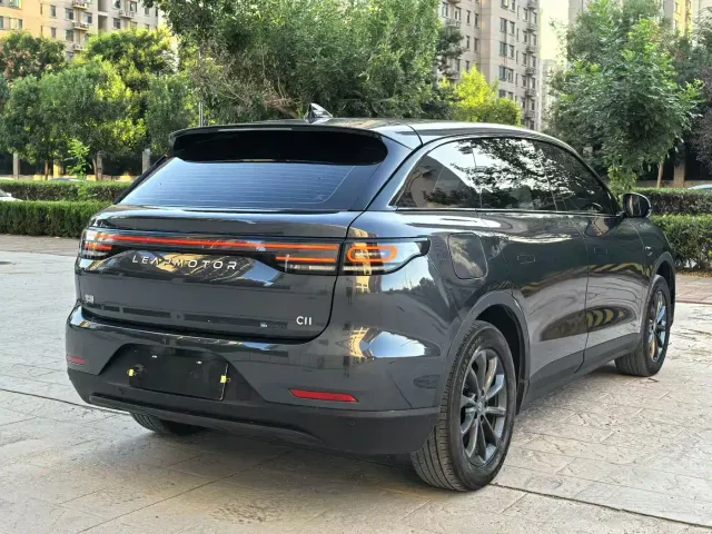 Leapmotor C11 — Фото автомобиля 9