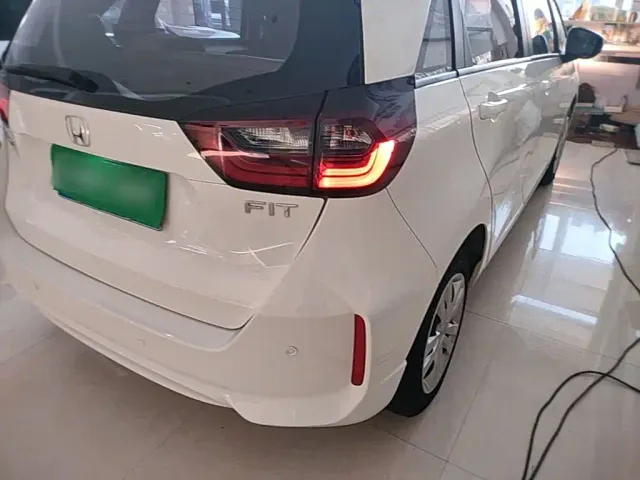 Honda Fit — Фото автомобиля 7